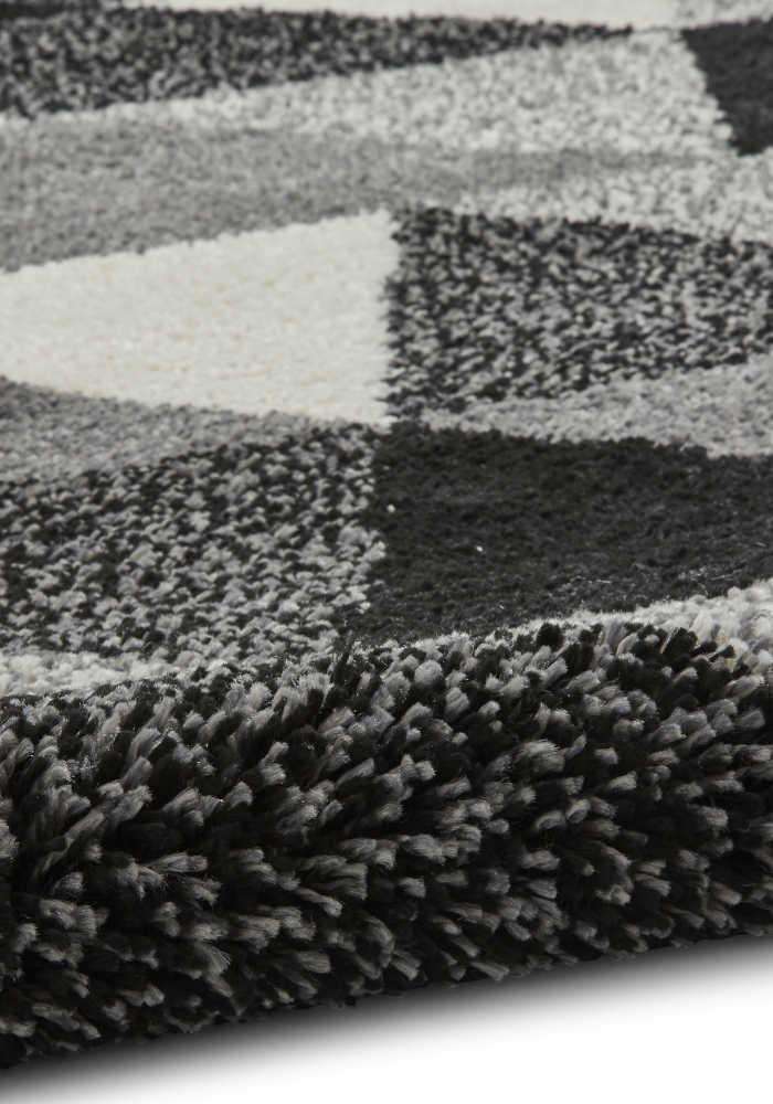 Royal Nomadic Rug by Think Rugs in 7611 Black/White Design